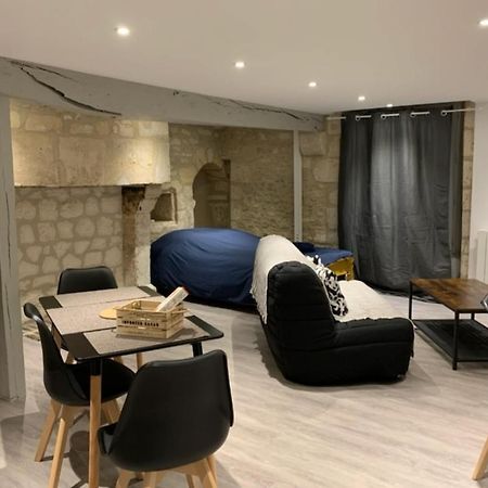 Appartement En Plein Centre Ville D'Argentan Esterno foto