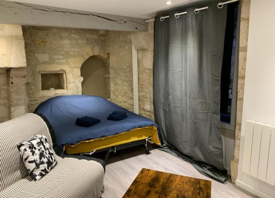 Appartement En Plein Centre Ville D'Argentan Esterno foto